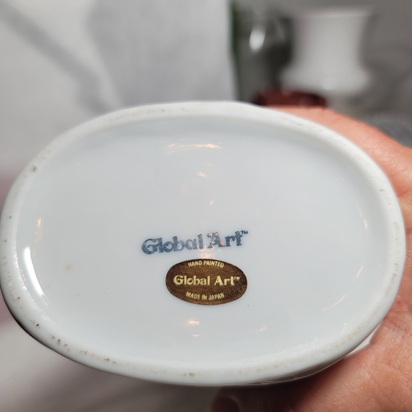 VTG. Global Art White Swan/Crane Vase.  (791) - Picture 8 of 12